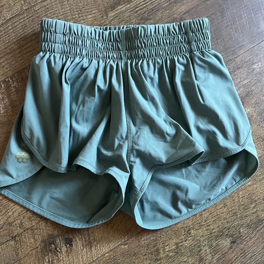 Honeycut girls size 6/7 dance shorts
